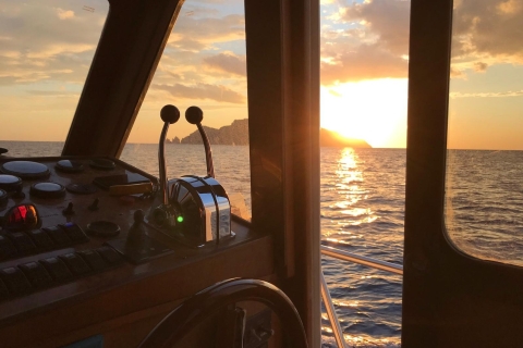 Sorrento: Aperitivo in barca, un tramonto indimenticabile !Standard Option