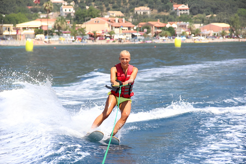 Dassia: Paquete de deportes acuáticos para 2Paquete de deportes acuáticos para 2 (Parasailing, hinchables, SUP)