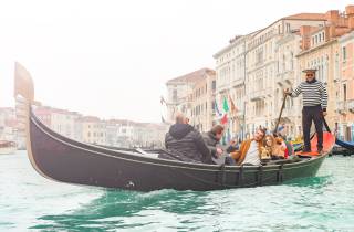 Venedig: Gruppen-Gondelfahrt mit Serenade