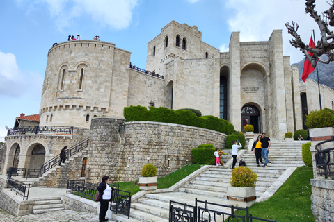 Kruja City-tour en heilige grot van Sari Salltik