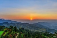 Katmandou, un jour privé Nagarkot Lever du soleil et voyage de randonnée - Hizvo