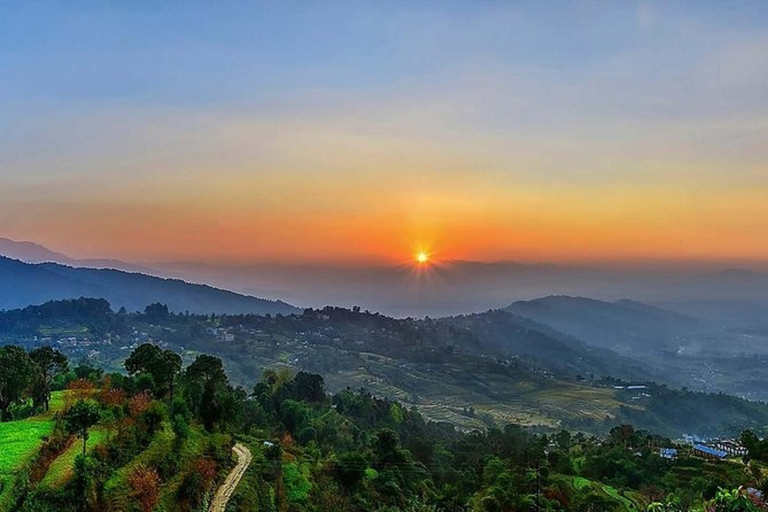 Excursion au lever du soleil à Nagarkot et randonnée au temple de Changunaryan