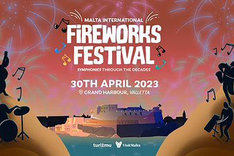 Buġibba : festival du feu d'artifice de Malte en catamaran