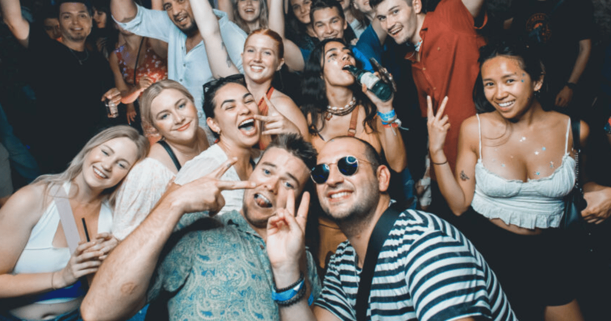 Prague : Tournée des bars avec open bar et entrée en boîte de nuit