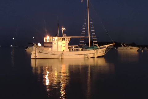 Porto-Vecchio: diner aperitief bij zonsondergang op zee