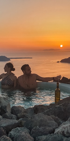 Santorini: Volcanic Hot-tub Experience With Caldera Views 