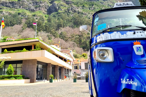 Eira do Serrado mit dem Tuk Tuk