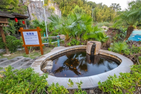 Visite privée des sources d'eau chaude en plein air et de la Grande Muraille à MutianyuExcursion privée d'une journée : Chunhuiyuan : expérience des sources d'eau chaude en plein air