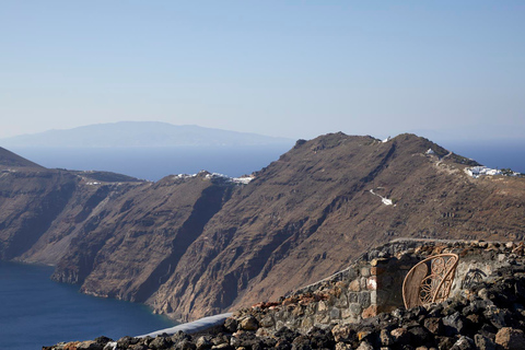 Prywatna romantyczna kolacja na Santorini z widokiem na kalderę i zachód słońcaPrywatna romantyczna kolacja z widokiem na kalderę i zachód słońca na Santorini