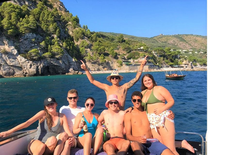 Van Capri: Capri e Positano Private Yacht Tour