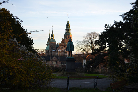 Copenhague: excursão a pé guiada privada pelo Castelo de Rosenborg