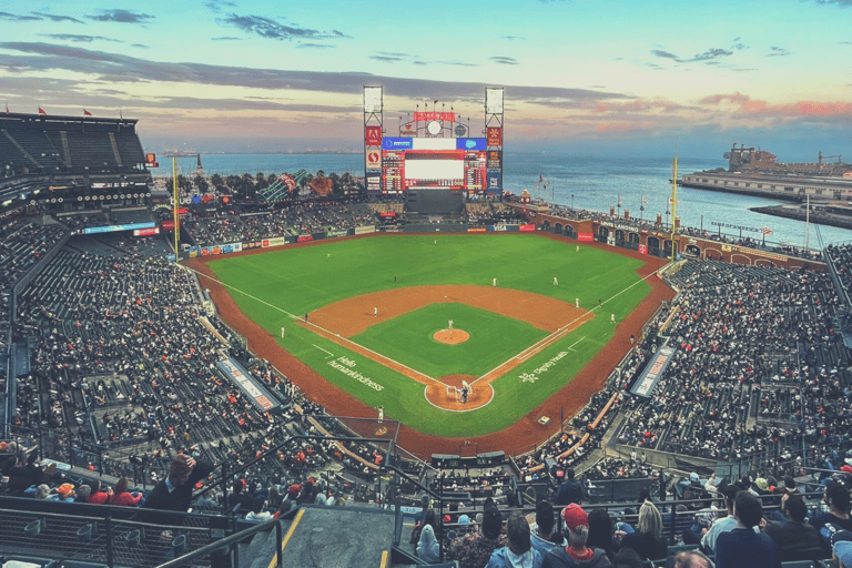 San Francisco: San Francisco Giants Baseball Game Ticket Budget Seating