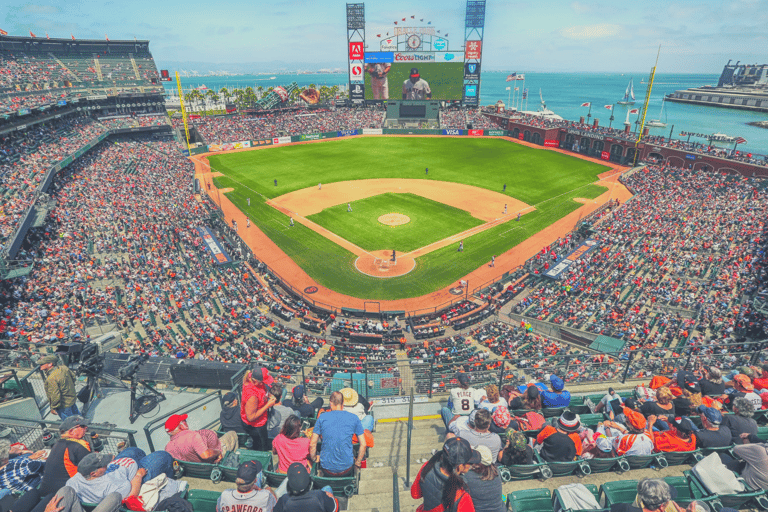 San Francisco: San Francisco Giants Baseball Game Ticket Budget Seating