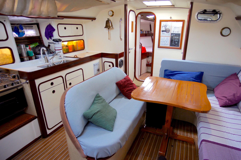 2 jours de croisière privée à El Nido sur un voilier de 43 piedsCroisière privée de deux jours à El Nido à bord d'un voilier de 43 pieds