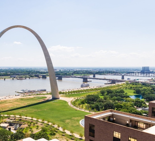 Helicopter Tours in Saint Louis, Missouri