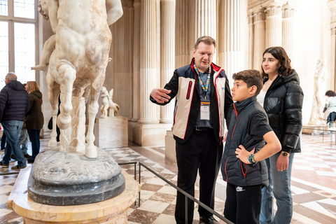 Paris: Louvre Private Family Tour for Kids with Entry Ticket Early Morning Tour in IT, ES, DE, CH, PT, RU