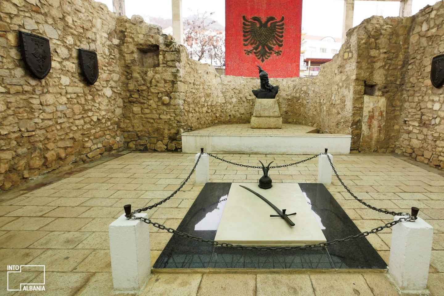 Dagsferð frá Tirana: Skóder og Lezha skoðunarferð