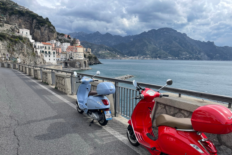 Desde Ravello o Salerno Recorrido en Vespa por la Costa Amalfitana con Paradas