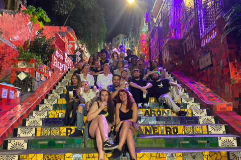 Rio: Pub Crawl na Lapa com degustação de cachaça e samba ao vivo