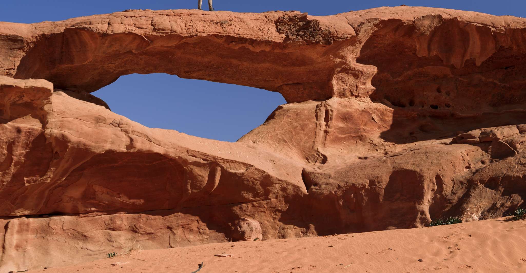 From Wadi Rum, 5-Hour Jeep Tour with Meals & Overnight Stay - Hizvo