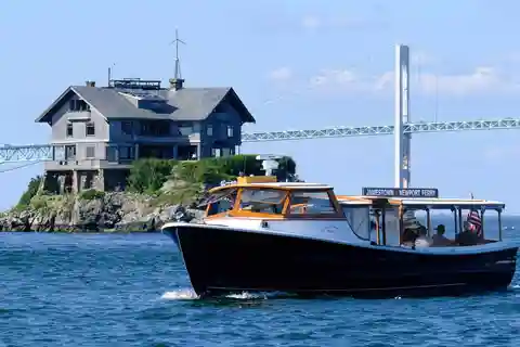 From Jamestown, RI: Golden Hour Bubbly Cruise