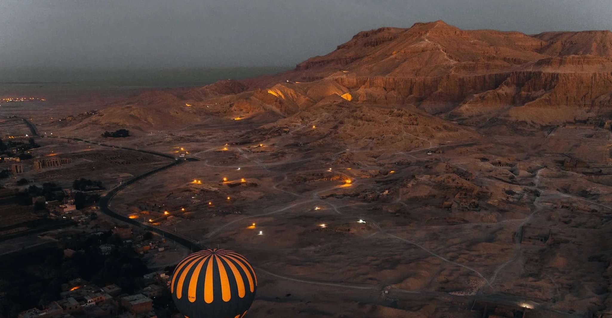 Luxor, Hot Air Balloon Ride over Luxor Relics - Housity