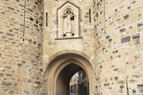 Carcassonne 's Medieval Walls: A Self-Guided Tour