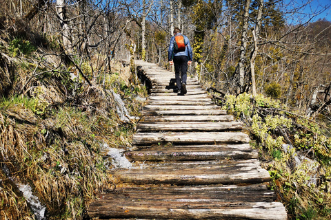 Depuis Split : Excursion d&#039;une journée aux lacs de PlitviceDepuis Split : excursion d&#039;une journée aux lacs de Plitvice