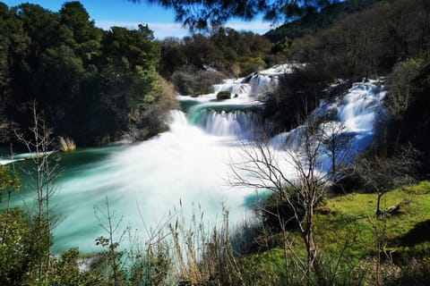 Parco della Cherca: tour con giro in barca da Spalato