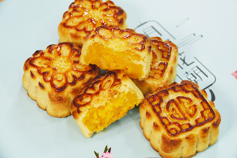 Hong Kong: Traditional Chinese Baked Goods DIY WorkshopAncient Almond Biscuit