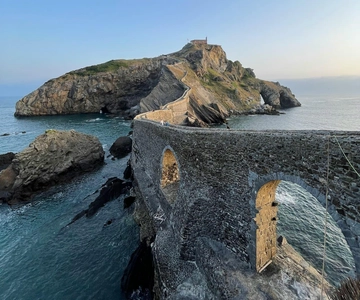 Bilbao: Gaztelugatxe, Bermeo, Mundaka, Gernika y Ruta del Vino