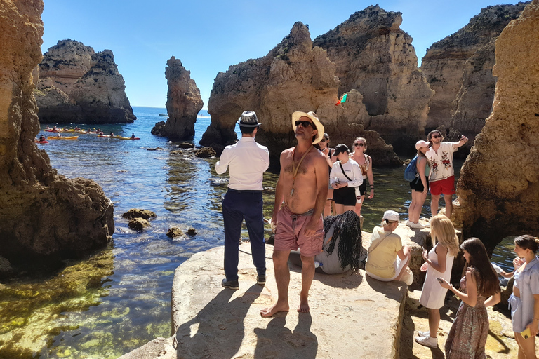 Tour della città di Lagos e escursione in barca a Ponta da Piedade di mezza giornataTour privato di mezza giornata di Lagos e Ponta da Piedade