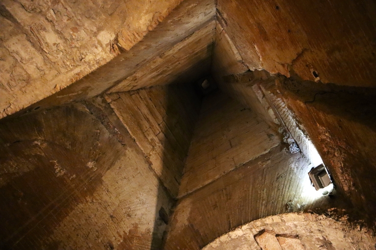 Rzym: Sekrety pod przewodnikiem Castel Sant'AngeloWycieczka z przewodnikiem z napojami na tarasie