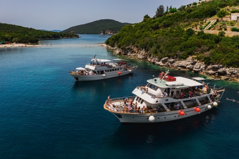 Korfu: Ganztägige Kreuzfahrt zur Blauen Lagune ab Benitses oder LefkimmiKreuzfahrt mit Transfer vom Norden Korfus zum Hafen von Benitses