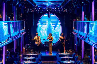 Neue Super-Galaxy-Dinner-Bootsfahrt mit privatem Hotel-Transfer