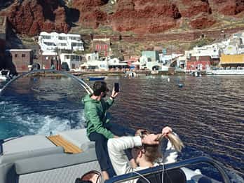 Chania: crociera privata di un'intera giornata a Santorini con visita a Oia