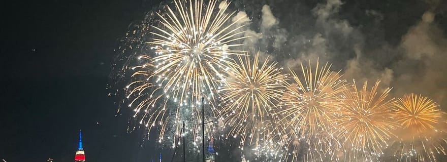 NYC : Croisière pour le feu d'artifice du 4 juillet avec hors-d'œuvre gastronomiques