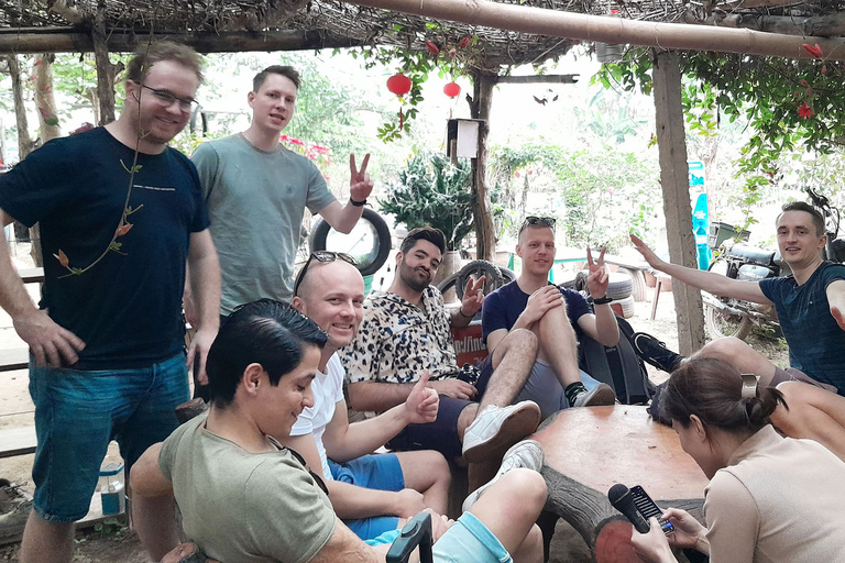 Hanoi Walking Street Food Tour mit englischsprachigem Guide