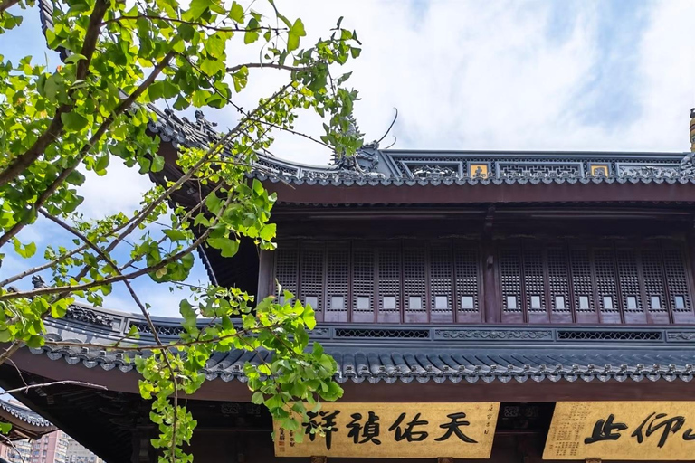 2H Private Tour: Jade Temple & Buddhism Meal (All Inclusive)