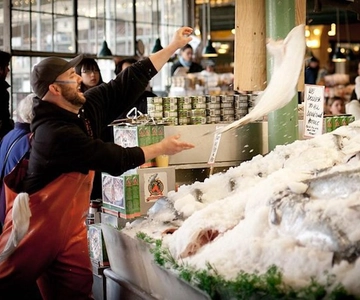 Seattle: Early-Bird Tasting Tour of Pike Place Market