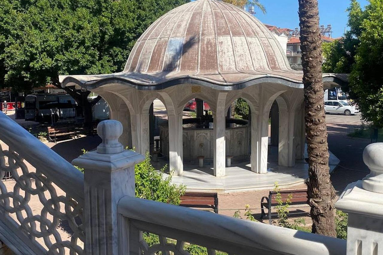 Côté : Croisière en catamaran électrique, cascade, Seleukia, mosquée