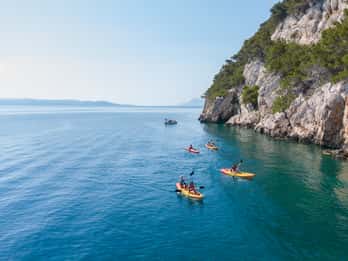 Makarska: Guided Sea Kayaking Tour with Snorkeling Stop