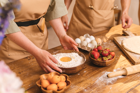 Hongkong: Traditionelle chinesische Backwaren DIY WorkshopGuangdong-Frau-Kuchen