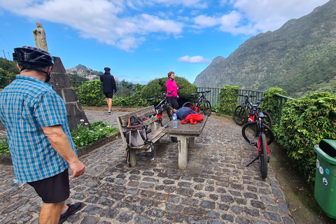 Excursion en E-bike à Madère - Le merveilleux Nord !Excursion privée en E-bike à Madère - Le merveilleux Nord !