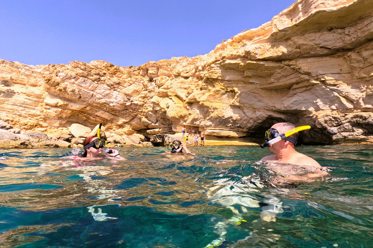 CABO DE GATA: GUIDED KAYAK ROUTE + SNORKEL + FREE PHOTOS