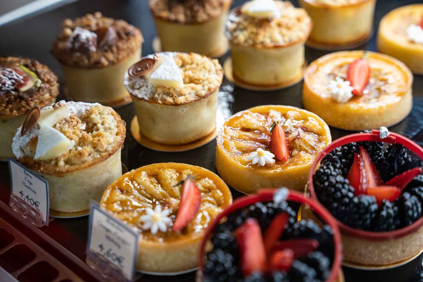 Berlin: Gourmet Food & Cultural Walking Tour