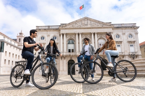 Lisbonne 360º : Randonnée à vélo, vol en hélicoptère et promenade en bateauVisite guidée en anglais