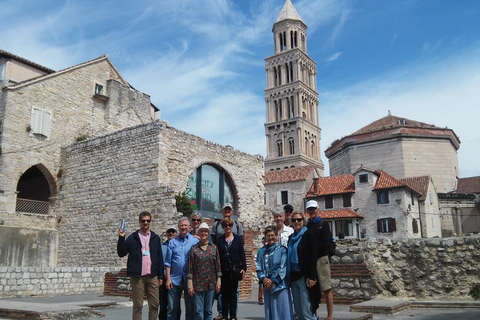 Trogir: Guidad stadsvandring i gamla stanPrivat rundvandring i Trogirs gamla stadskärna