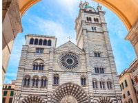 Genoa, City Sightseeing Private Walking Tour - Housity