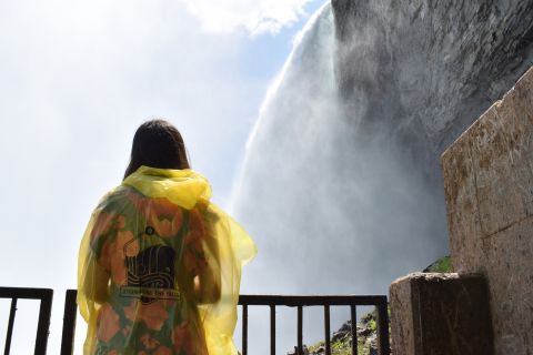 Niagara Falls: Båtcruise og Journey Behind the Falls Tour
